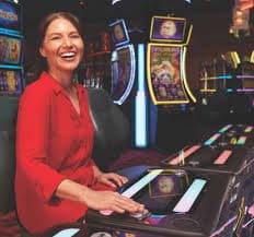 Ilustrasi pengalaman mobile sportsbook dan slot online di sjo777